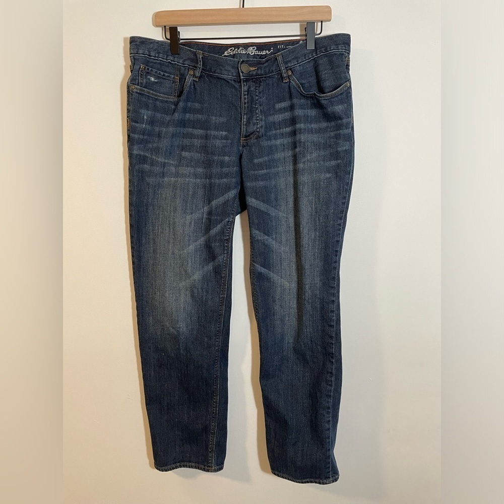 Eddie Bauer Boyfriend Fit Relaxed Leg Cropped Medium Wash Denim Jeans Size 12